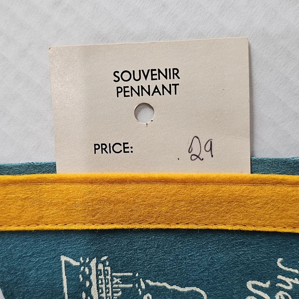 1950’s Tennessee Souvenir Felt Pennant Volunteer State Original Tag 👀